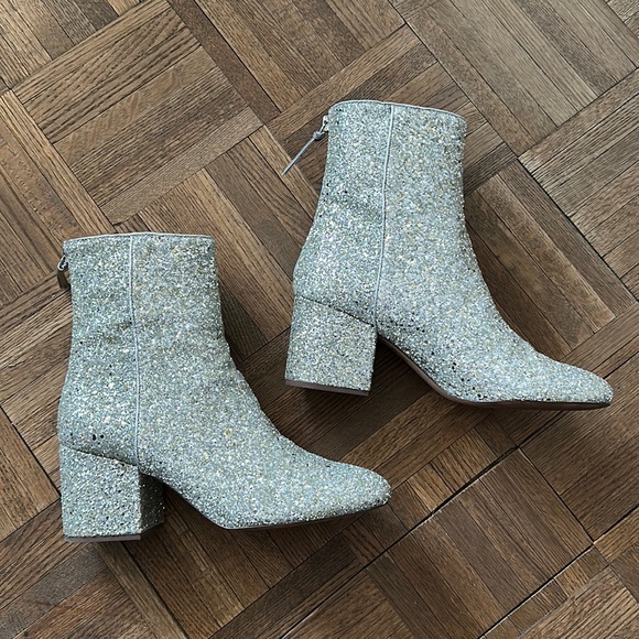 J. CREW Maya Ankle Boot in Silver Glitter Size 7 - Picture 1 of 4